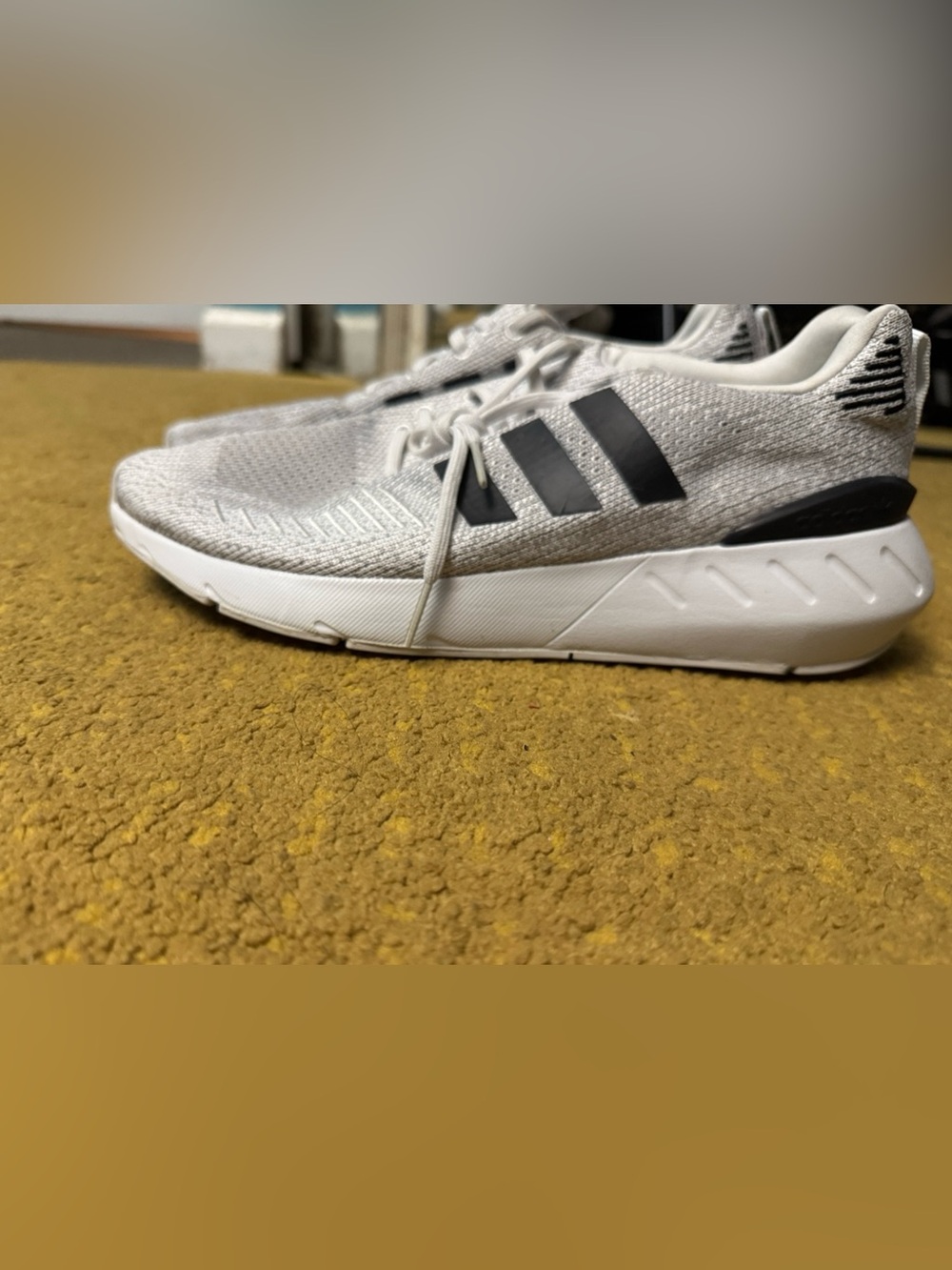Adidas Swift Run Women’s sneakers